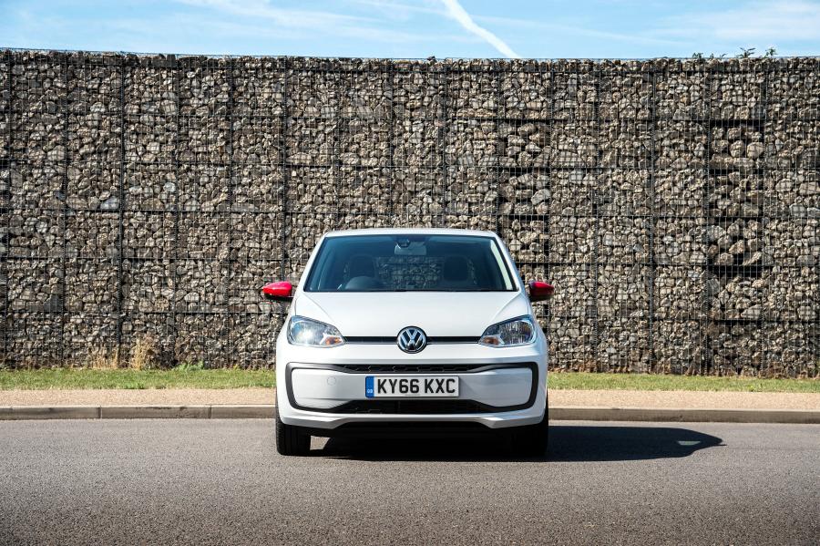  Volkswagen up! beats 5-Door 2016 года  (UK) (фото 15 из 23)